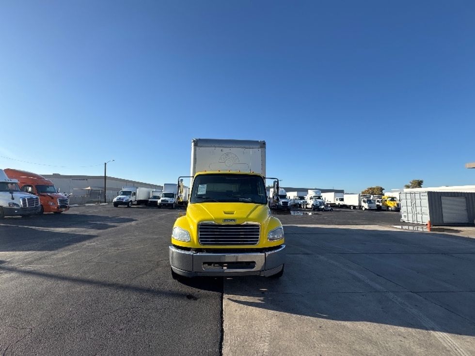 Medium Duty Box Truck-Light and Medium Duty Trucks-Freightliner-2020-M2-Phoenix-AZ-310,269\n\t\tmiles-$ 32,250 - Image 2