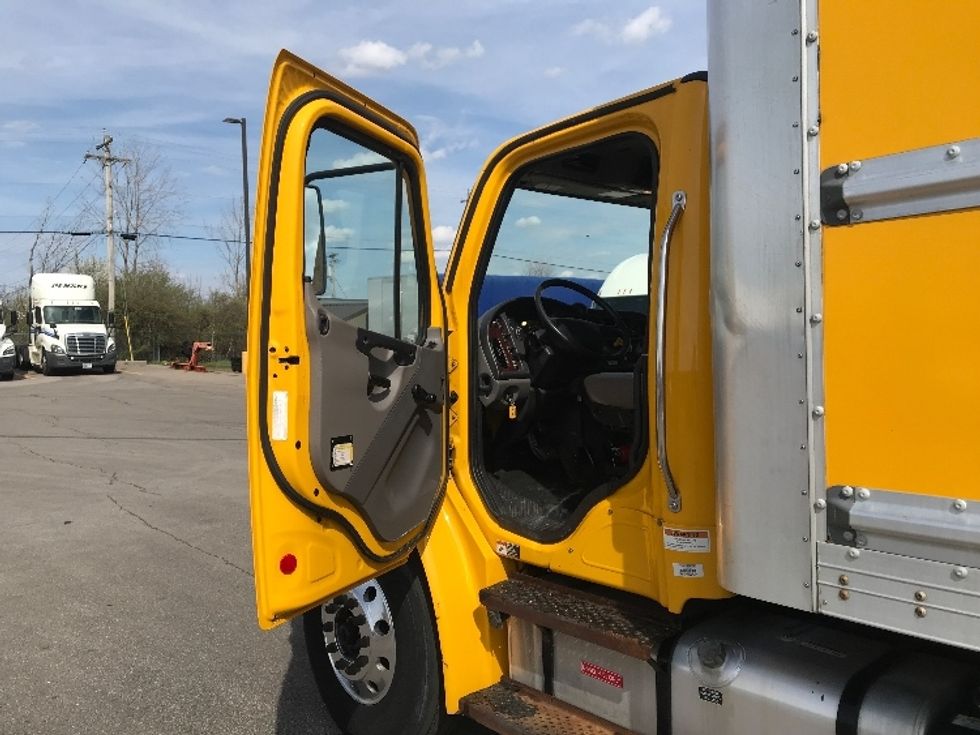 Medium Duty Box Truck-Light and Medium Duty Trucks-Freightliner-2020-M2-Piqua-OH-104,937\n\t\tmiles-$ 58,500 - Image 16