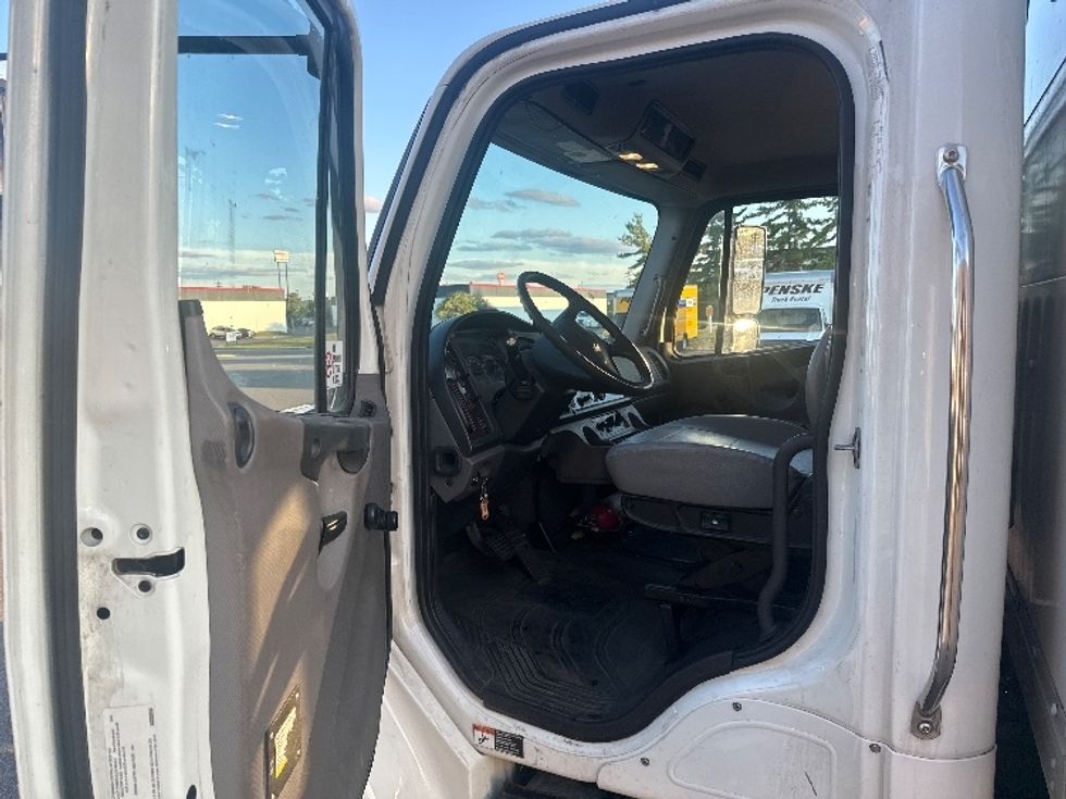 Medium Duty Box Truck-Light and Medium Duty Trucks-Freightliner-2020-M2-Piqua-OH-256,603\n\t\tmiles-$ 40,500 - Image 16