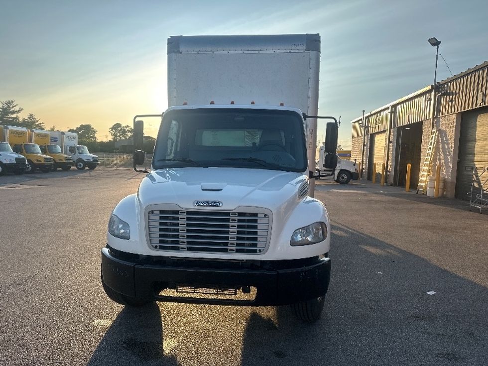 Medium Duty Box Truck-Light and Medium Duty Trucks-Freightliner-2020-M2-Piqua-OH-256,603\n\t\tmiles-$ 40,500 - Image 2