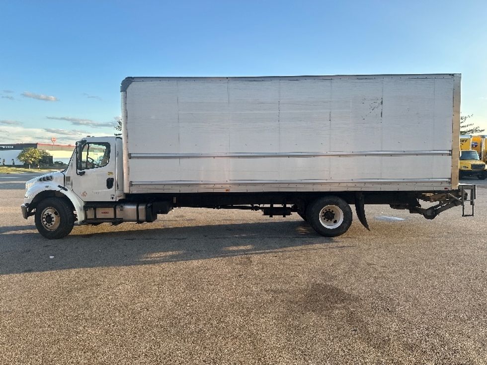 Medium Duty Box Truck-Light and Medium Duty Trucks-Freightliner-2020-M2-Piqua-OH-256,603\n\t\tmiles-$ 40,500 - Image 4