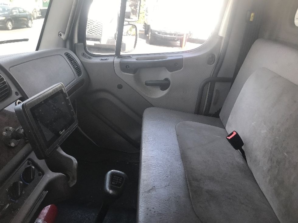 Medium Duty Box Truck-Light and Medium Duty Trucks-Freightliner-2020-M2-Pittsburgh-PA-110,005\n\t\tmiles-$ 45,000 - Image 19