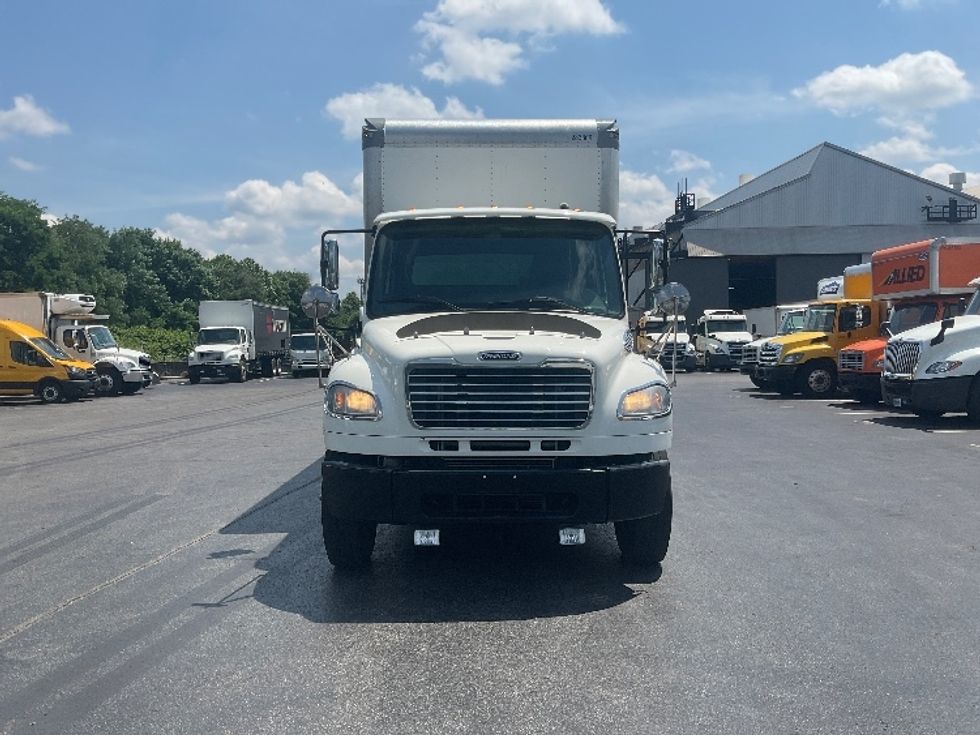 Medium Duty Box Truck-Light and Medium Duty Trucks-Freightliner-2020-M2-Pittsburgh-PA-110,005\n\t\tmiles-$ 45,000 - Image 2