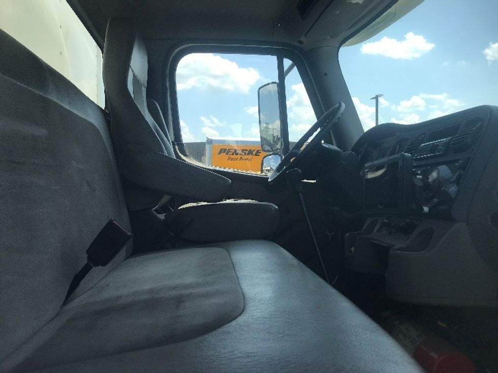 Medium Duty Box Truck-Light and Medium Duty Trucks-Freightliner-2020-M2-Pittsburgh-PA-118,344\n\t\tmiles-$ 45,250 - Image 21