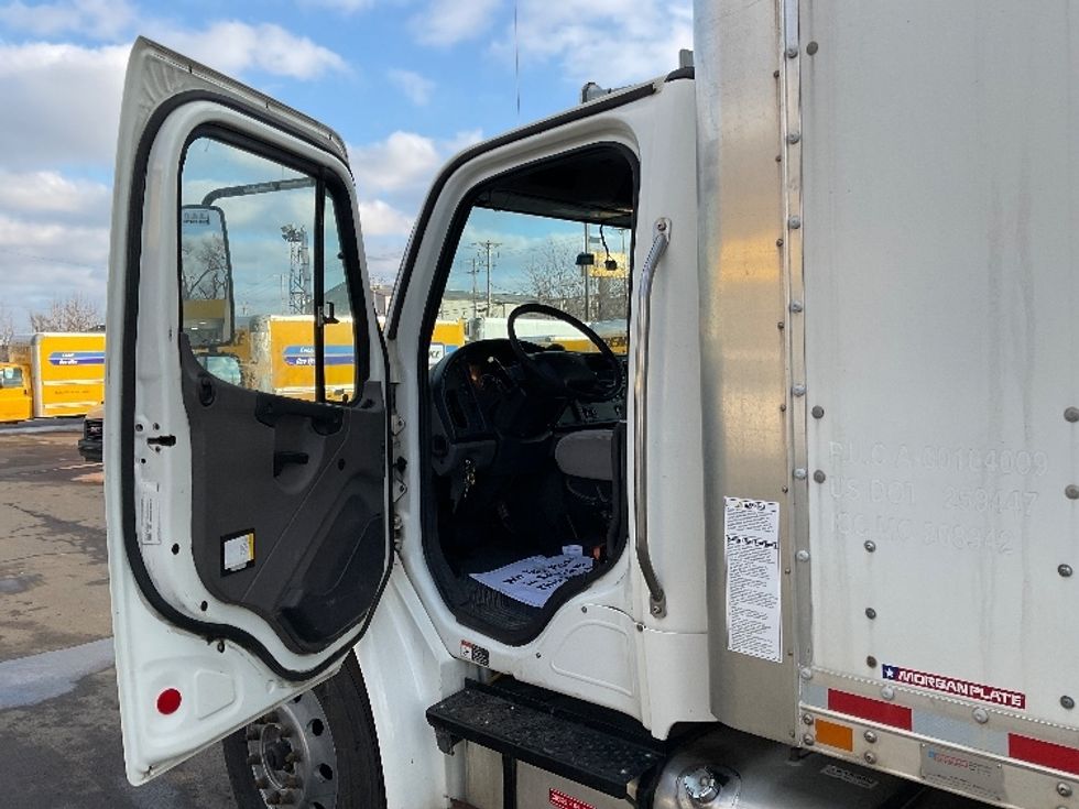 Medium Duty Box Truck-Light and Medium Duty Trucks-Freightliner-2020-M2-Pittsburgh-PA-215,856\n\t\tmiles-$ 45,000 - Image 14