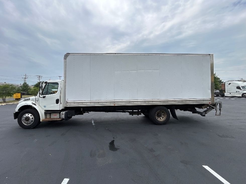 Medium Duty Box Truck-Light and Medium Duty Trucks-Freightliner-2020-M2-Pittsburgh-PA-411,012\n\t\tmiles-$ 23,000 - Image 4