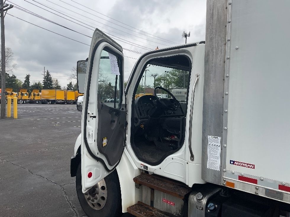 Medium Duty Box Truck-Light and Medium Duty Trucks-Freightliner-2020-M2-Plymouth-MI-153,470\n\t\tmiles-$ 50,500 - Image 15