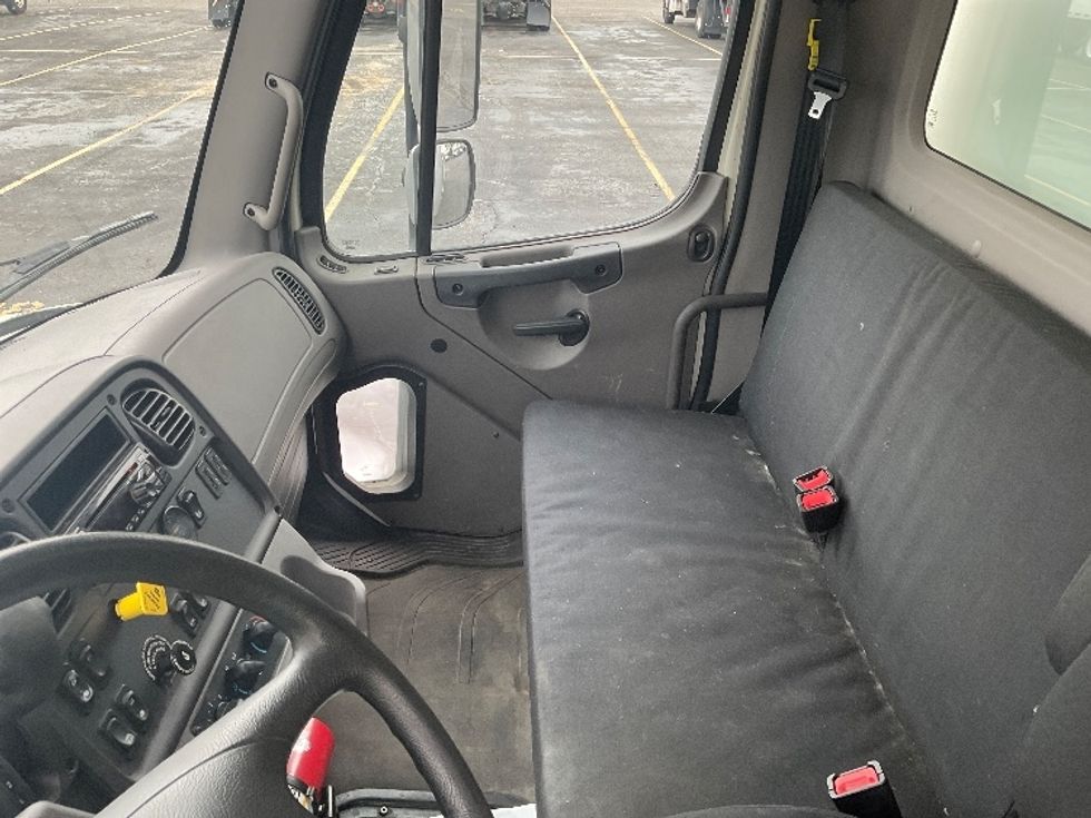 Medium Duty Box Truck-Light and Medium Duty Trucks-Freightliner-2020-M2-Plymouth-MI-153,470\n\t\tmiles-$ 50,500 - Image 18