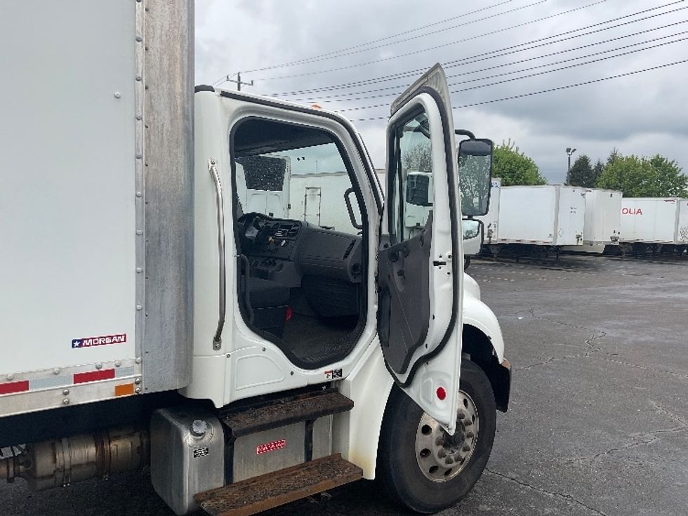Medium Duty Box Truck-Light and Medium Duty Trucks-Freightliner-2020-M2-Plymouth-MI-153,470\n\t\tmiles-$ 50,500 - Image 19