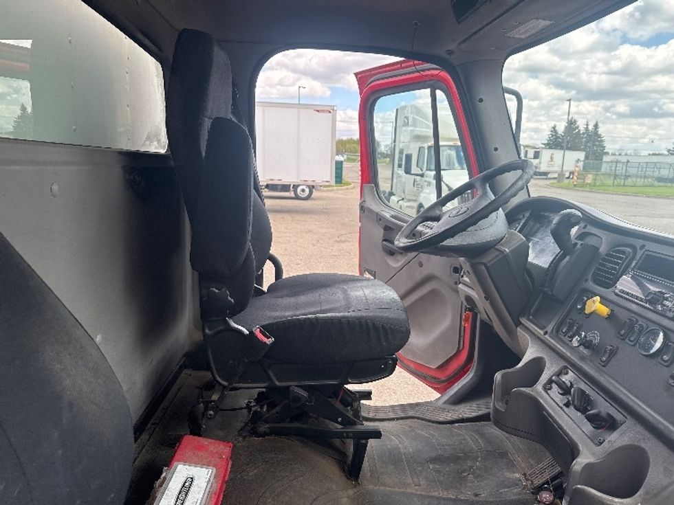 Medium Duty Box Truck-Light and Medium Duty Trucks-Freightliner-2020-M2-Plymouth-MI-408,665\n\t\tmiles-$ 23,000 - Image 22