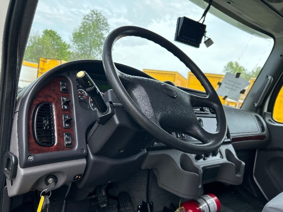 Medium Duty Box Truck-Light and Medium Duty Trucks-Freightliner-2020-M2-Poplar Bluff-MO-109,199\n\t\tmiles-$ 68,250 - Image 17