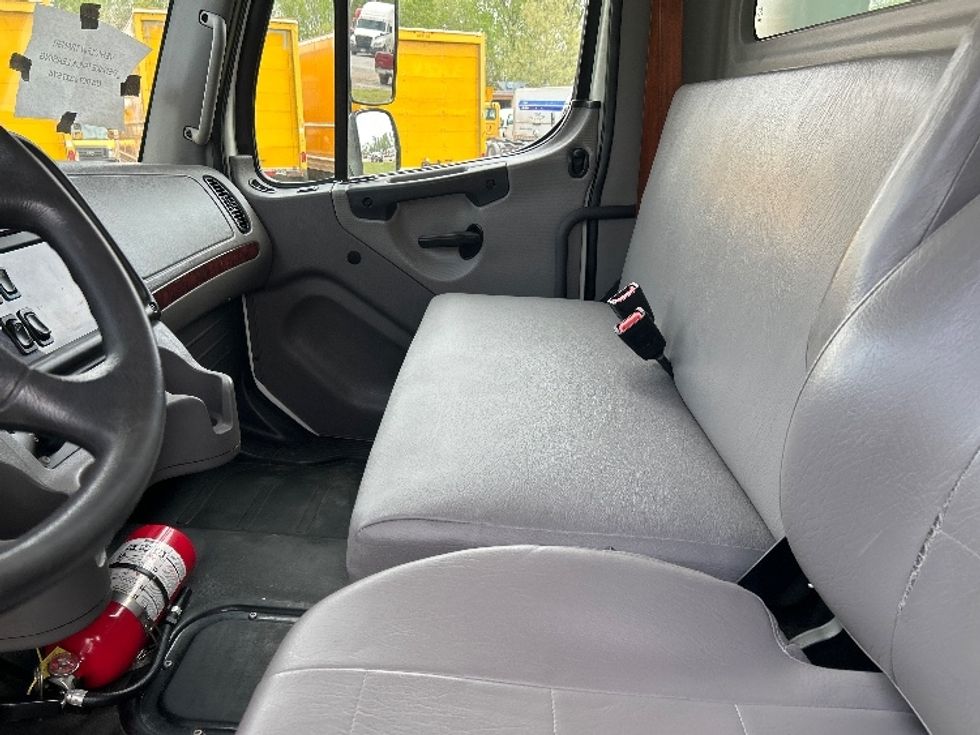 Medium Duty Box Truck-Light and Medium Duty Trucks-Freightliner-2020-M2-Poplar Bluff-MO-109,199\n\t\tmiles-$ 68,250 - Image 19