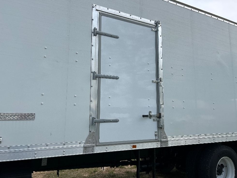 Medium Duty Box Truck-Light and Medium Duty Trucks-Freightliner-2020-M2-Poplar Bluff-MO-109,199\n\t\tmiles-$ 68,250 - Image 25