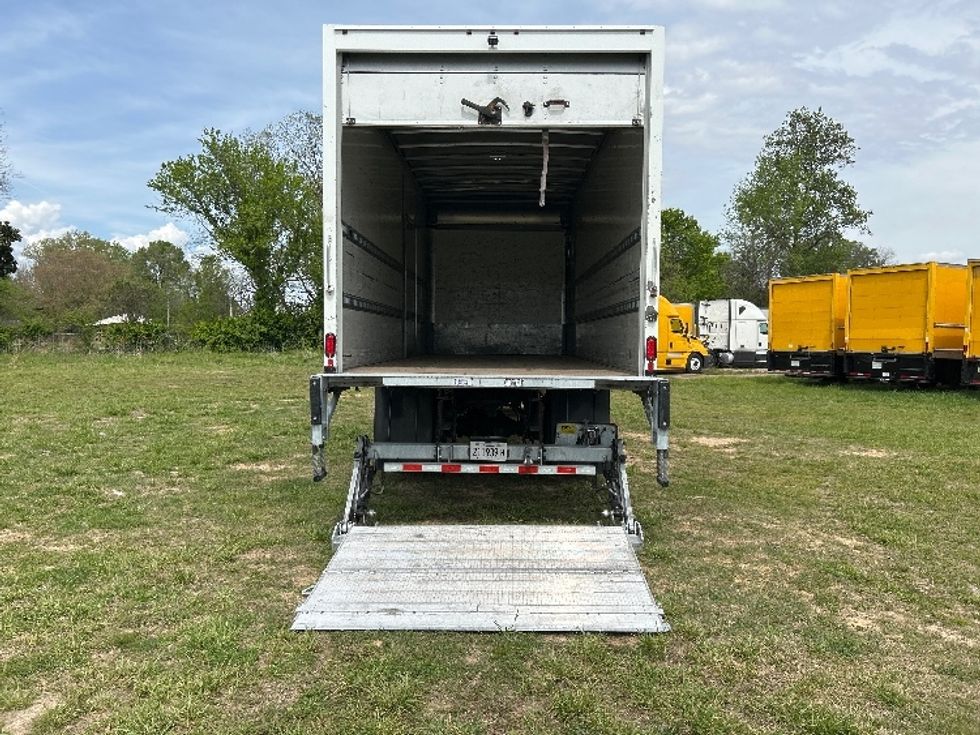 Medium Duty Box Truck-Light and Medium Duty Trucks-Freightliner-2020-M2-Poplar Bluff-MO-109,199\n\t\tmiles-$ 68,250 - Image 9