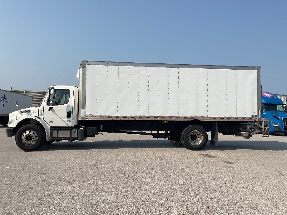 Medium Duty Box Truck-Light and Medium Duty Trucks-Freightliner-2020-M2-Poplar Bluff-MO-239,558\n\t\tmiles-$ 32,000 - Image 4