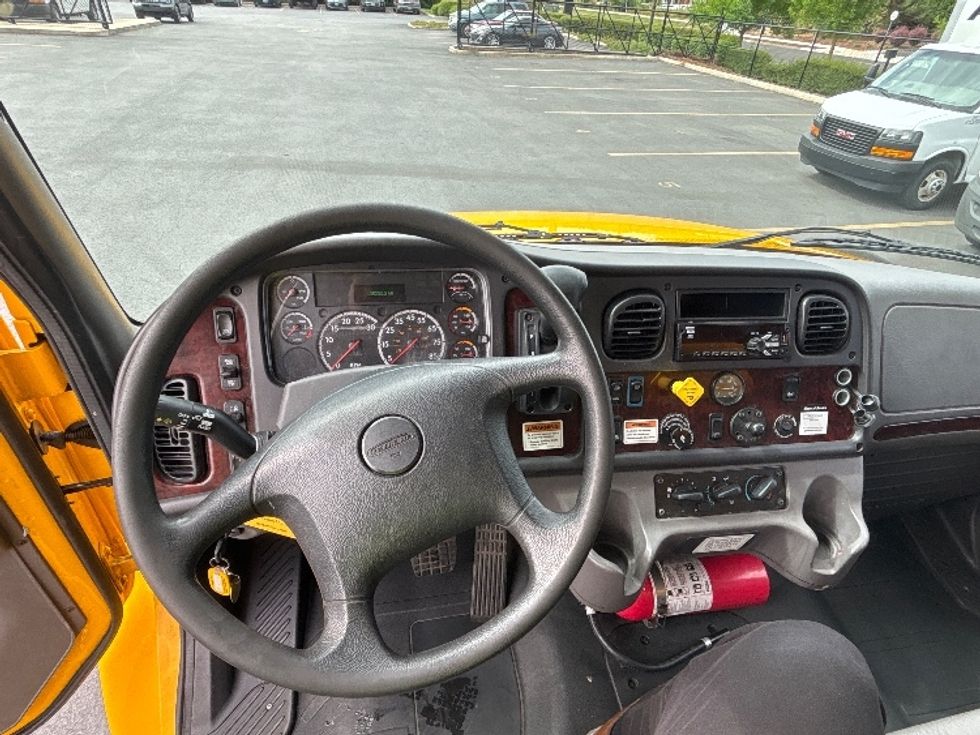 Medium Duty Box Truck-Light and Medium Duty Trucks-Freightliner-2020-M2-Portland-OR-135,482\n\t\tmiles-$ 63,500 - Image 18