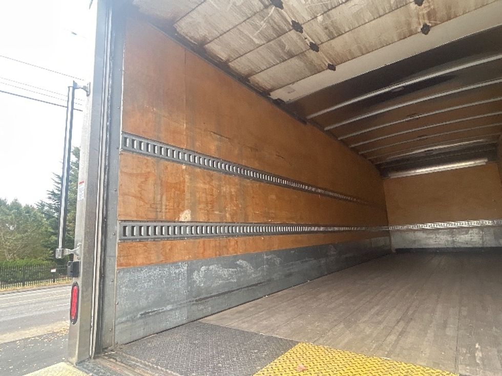 Medium Duty Box Truck-Light and Medium Duty Trucks-Freightliner-2020-M2-Portland-OR-203,854\n\t\tmiles-$ 35,750 - Image 11