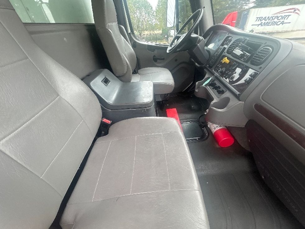 Medium Duty Box Truck-Light and Medium Duty Trucks-Freightliner-2020-M2-Portland-OR-203,854\n\t\tmiles-$ 35,750 - Image 22
