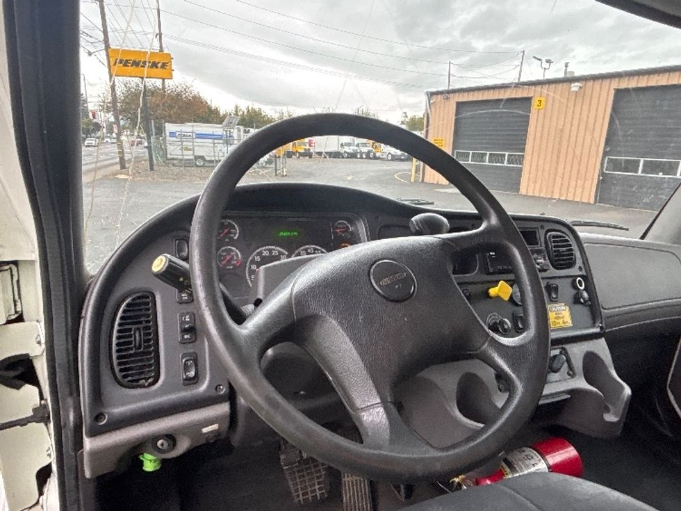 Medium Duty Box Truck-Light and Medium Duty Trucks-Freightliner-2020-M2-Portland-OR-250,282\n\t\tmiles-$ 43,750 - Image 18