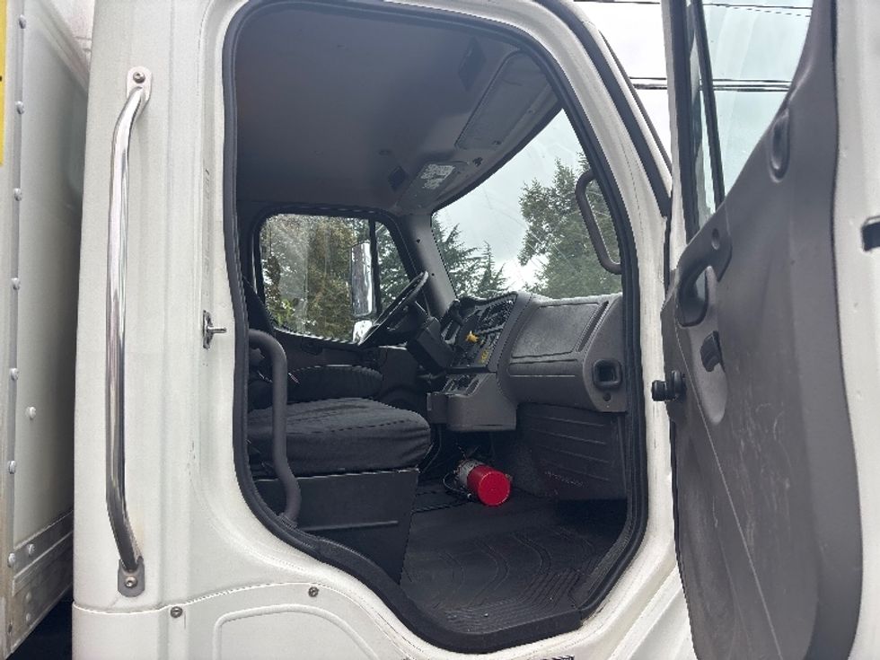 Medium Duty Box Truck-Light and Medium Duty Trucks-Freightliner-2020-M2-Portland-OR-250,282\n\t\tmiles-$ 43,750 - Image 20