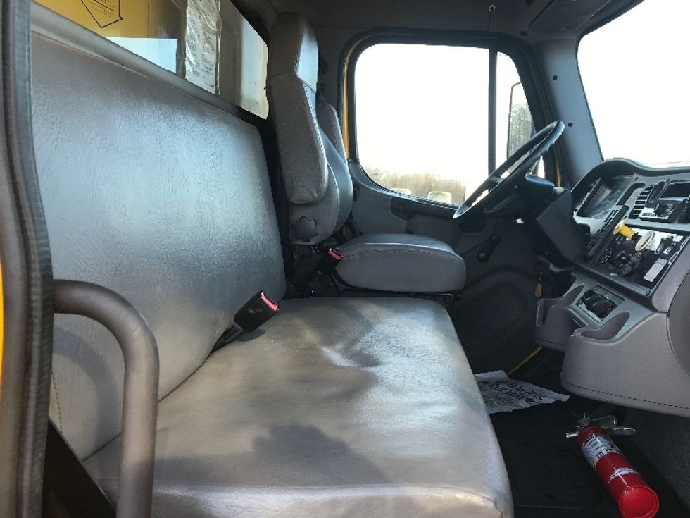 Medium Duty Box Truck-Light and Medium Duty Trucks-Freightliner-2020-M2-Pottsville-PA-225,645\n\t\tmiles-$ 36,000 - Image 19