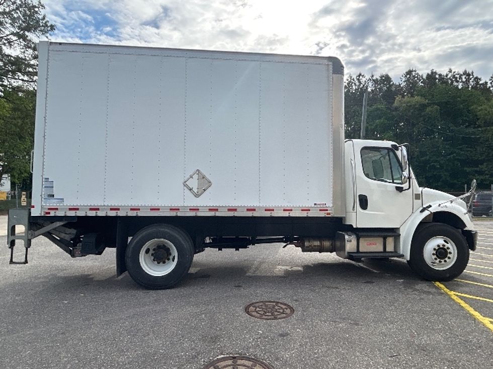 Medium Duty Box Truck-Light and Medium Duty Trucks-Freightliner-2020-M2-Prince George-VA-182,347\n\t\tmiles-$ 43,250 - Image 15