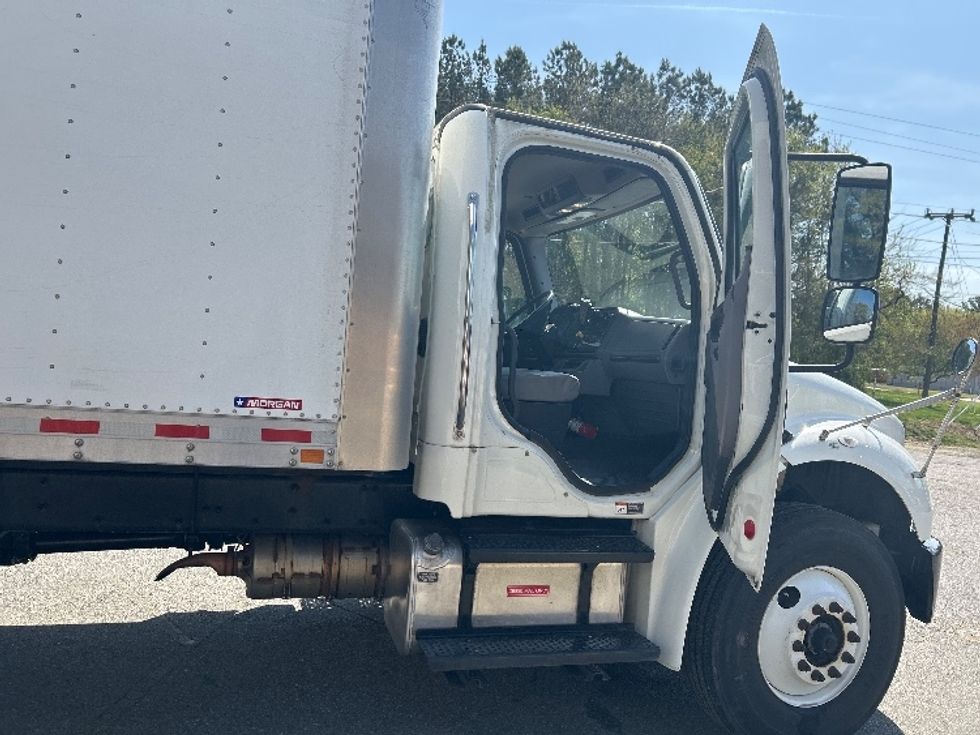 Medium Duty Box Truck-Light and Medium Duty Trucks-Freightliner-2020-M2-Prince George-VA-182,347\n\t\tmiles-$ 43,250 - Image 20