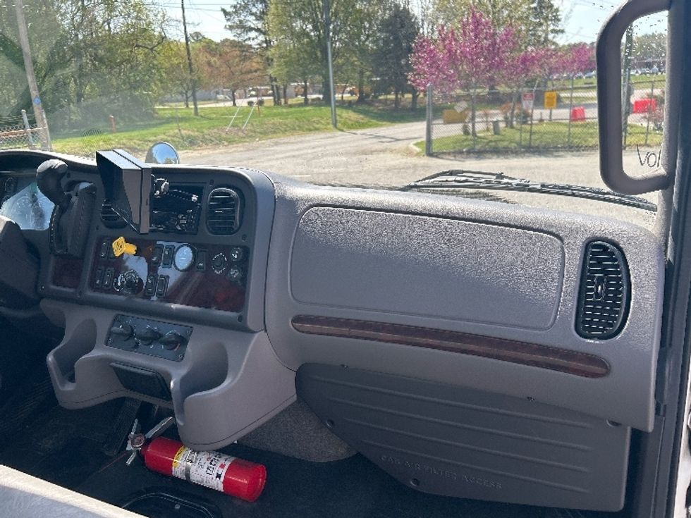 Medium Duty Box Truck-Light and Medium Duty Trucks-Freightliner-2020-M2-Prince George-VA-182,347\n\t\tmiles-$ 43,250 - Image 21