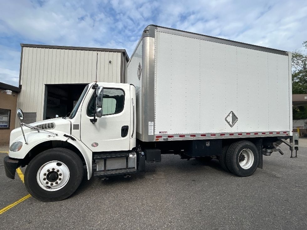 Medium Duty Box Truck-Light and Medium Duty Trucks-Freightliner-2020-M2-Prince George-VA-182,347\n\t\tmiles-$ 43,250 - Image 4