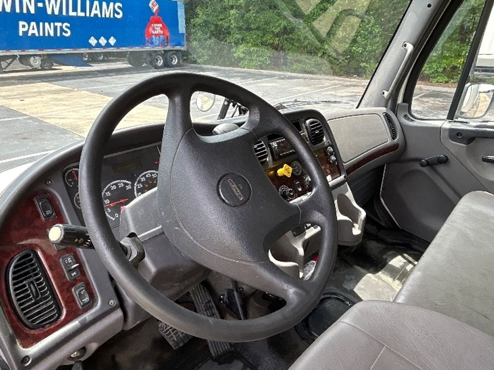 Medium Duty Box Truck-Light and Medium Duty Trucks-Freightliner-2020-M2-Prince George-VA-183,602\n\t\tmiles-$ 48,500 - Image 17