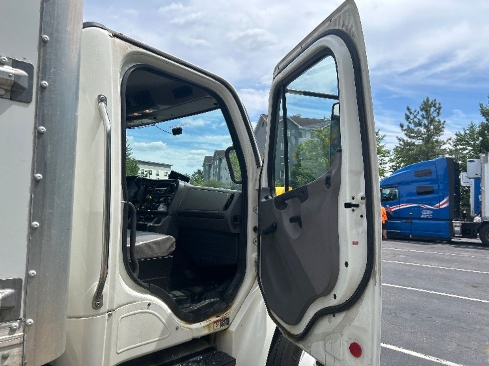Medium Duty Box Truck-Light and Medium Duty Trucks-Freightliner-2020-M2-Prince George-VA-183,602\n\t\tmiles-$ 48,500 - Image 20