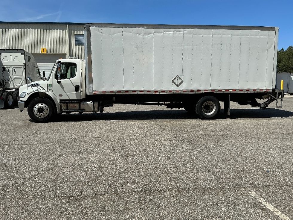 Medium Duty Box Truck-Light and Medium Duty Trucks-Freightliner-2020-M2-Prince George-VA-187,202\n\t\tmiles-$ 43,000 - Image 4