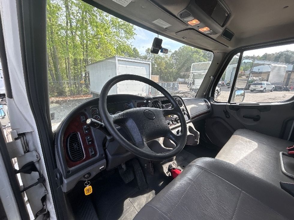 Medium Duty Box Truck-Light and Medium Duty Trucks-Freightliner-2020-M2-Prince George-VA-191,775\n\t\tmiles-$ 51,000 - Image 17