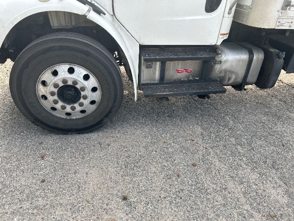 Medium Duty Box Truck-Light and Medium Duty Trucks-Freightliner-2020-M2-Prince George-VA-191,775\n\t\tmiles-$ 51,000 - Image 25