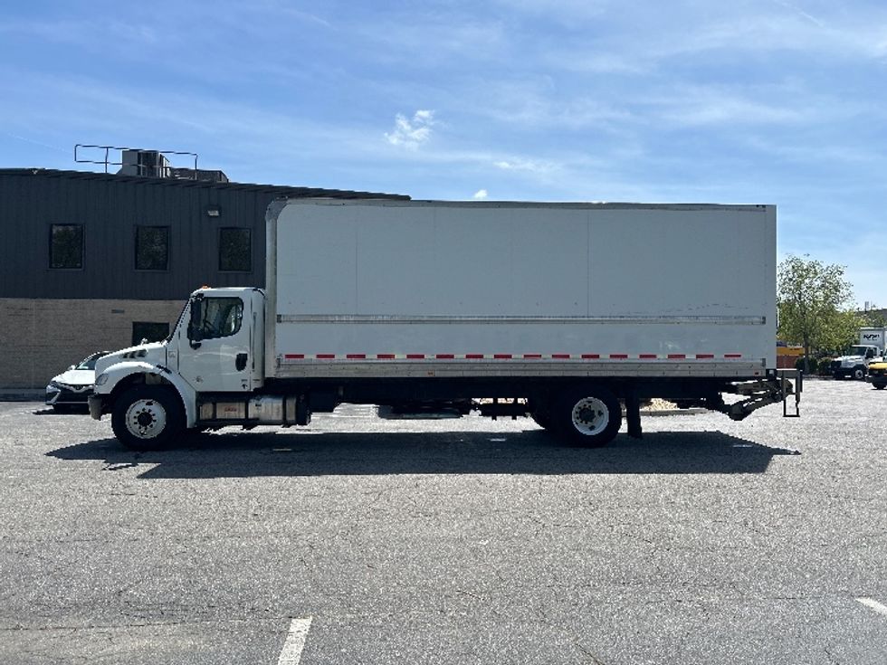 Medium Duty Box Truck-Light and Medium Duty Trucks-Freightliner-2020-M2-Prince George-VA-197,293\n\t\tmiles-$ 51,000 - Image 4