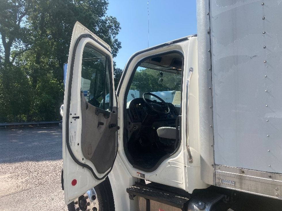 Medium Duty Box Truck-Light and Medium Duty Trucks-Freightliner-2020-M2-Prince George-VA-202,038\n\t\tmiles-$ 56,750 - Image 16