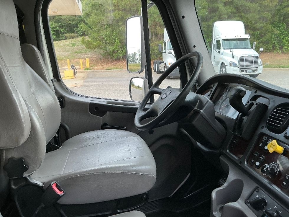 Medium Duty Box Truck-Light and Medium Duty Trucks-Freightliner-2020-M2-Prince George-VA-213,215\n\t\tmiles-$ 53,250 - Image 22
