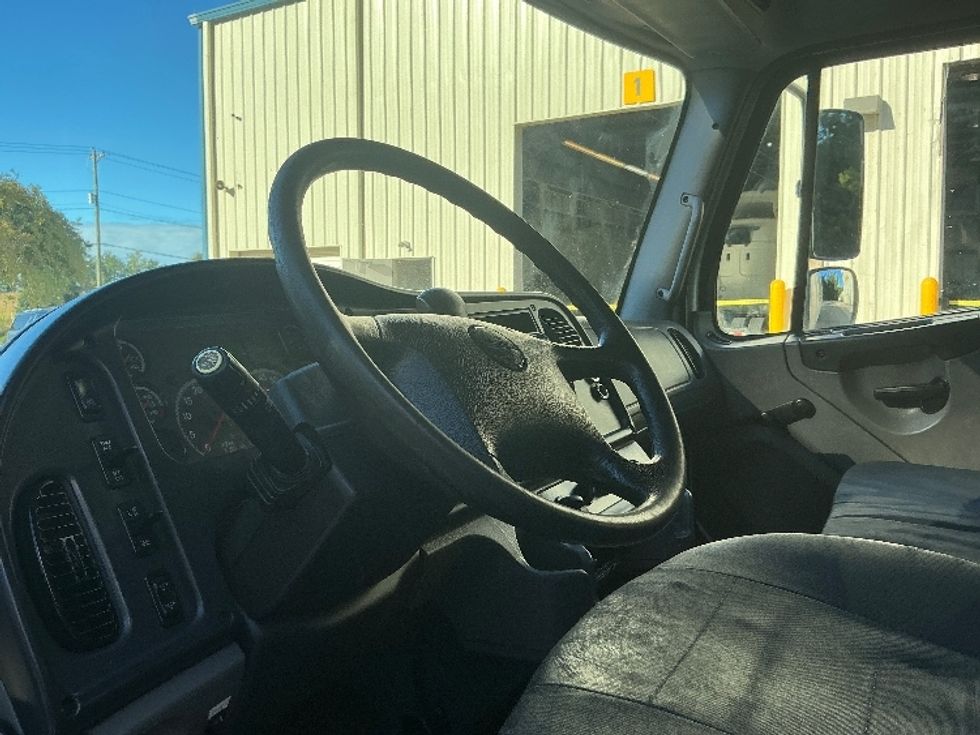 Medium Duty Box Truck-Light and Medium Duty Trucks-Freightliner-2020-M2-Prince George-VA-224,832\n\t\tmiles-$ 51,500 - Image 17