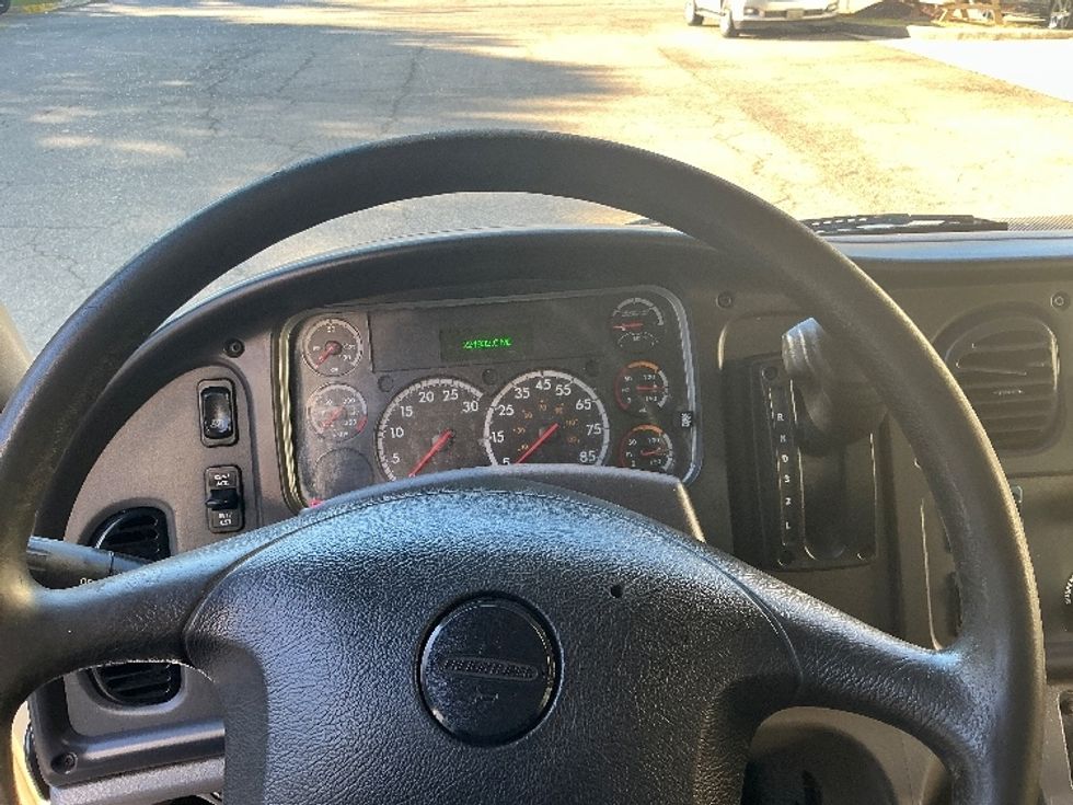 Medium Duty Box Truck-Light and Medium Duty Trucks-Freightliner-2020-M2-Prince George-VA-224,832\n\t\tmiles-$ 51,500 - Image 18