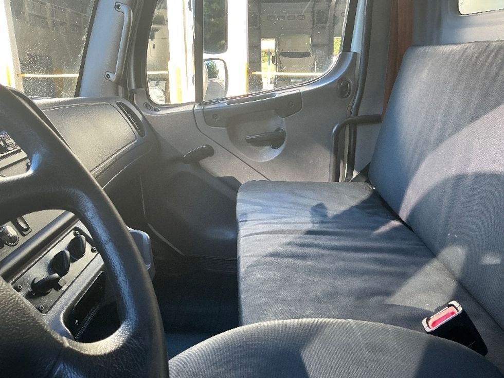 Medium Duty Box Truck-Light and Medium Duty Trucks-Freightliner-2020-M2-Prince George-VA-224,832\n\t\tmiles-$ 51,500 - Image 19