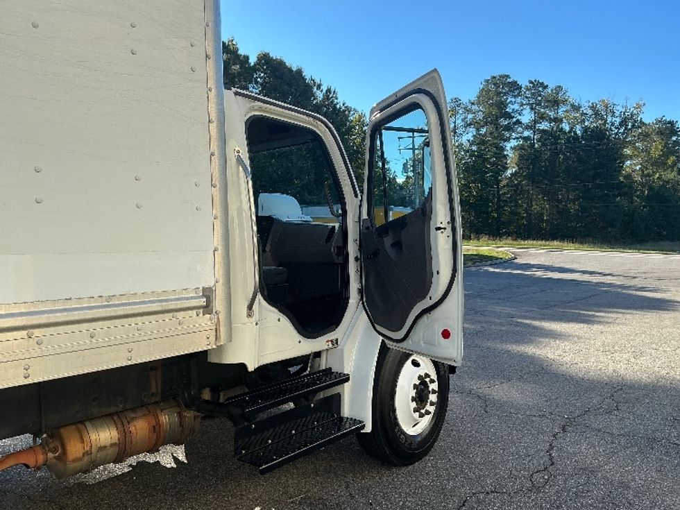 Medium Duty Box Truck-Light and Medium Duty Trucks-Freightliner-2020-M2-Prince George-VA-224,832\n\t\tmiles-$ 51,500 - Image 20