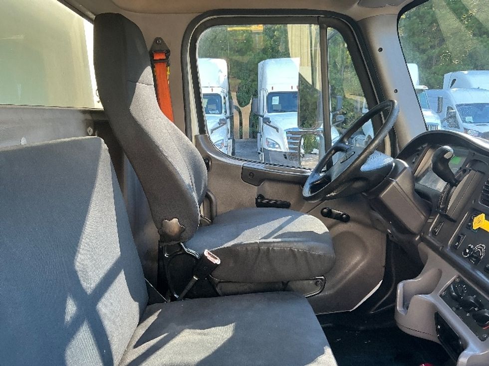 Medium Duty Box Truck-Light and Medium Duty Trucks-Freightliner-2020-M2-Prince George-VA-224,832\n\t\tmiles-$ 51,500 - Image 22