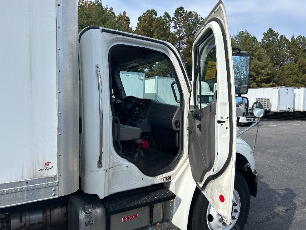 Medium Duty Box Truck-Light and Medium Duty Trucks-Freightliner-2020-M2-Prince George-VA-230,226\n\t\tmiles-$ 40,750 - Image 20