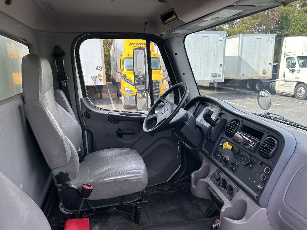 Medium Duty Box Truck-Light and Medium Duty Trucks-Freightliner-2020-M2-Prince George-VA-230,226\n\t\tmiles-$ 40,750 - Image 22