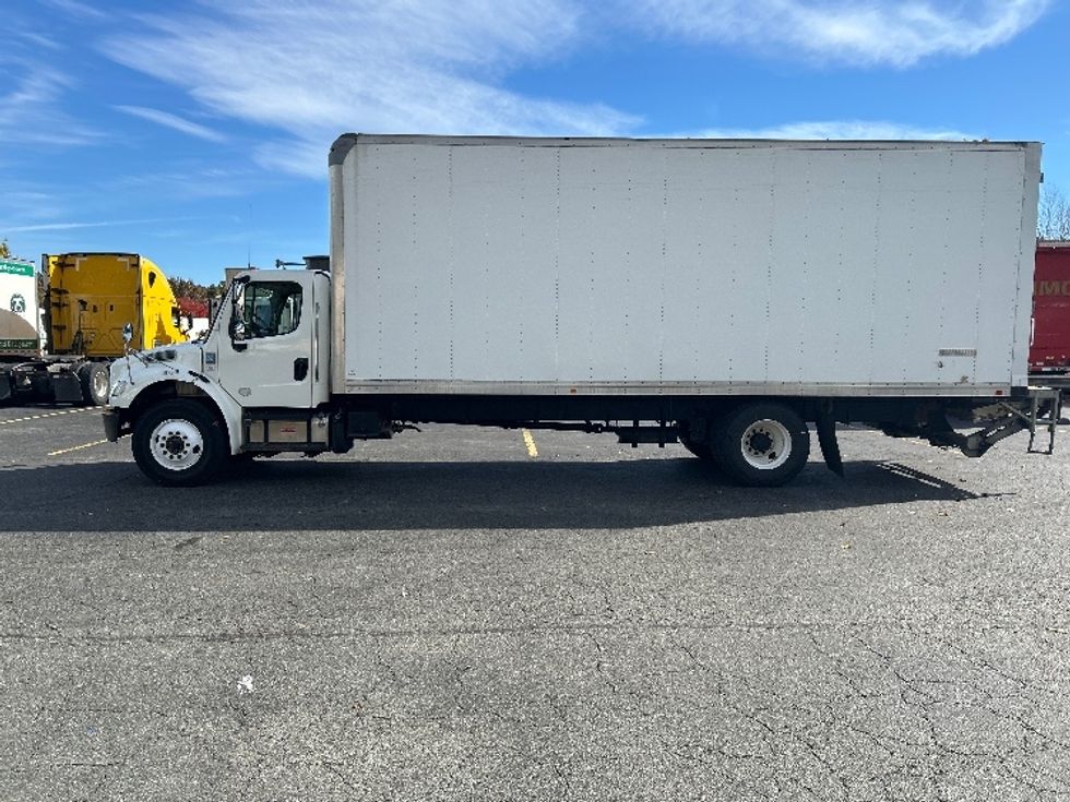 Medium Duty Box Truck-Light and Medium Duty Trucks-Freightliner-2020-M2-Prince George-VA-230,226\n\t\tmiles-$ 40,750 - Image 4