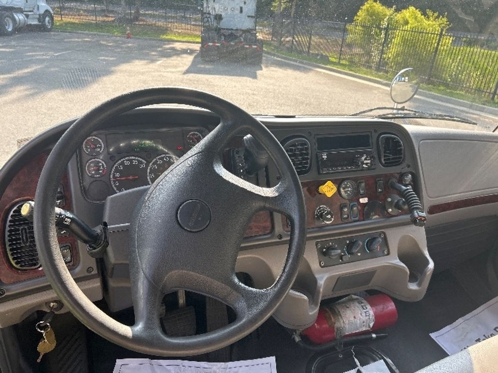Medium Duty Box Truck-Light and Medium Duty Trucks-Freightliner-2020-M2-Prince George-VA-329,383\n\t\tmiles-$ 25,250 - Image 17