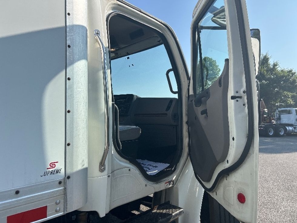 Medium Duty Box Truck-Light and Medium Duty Trucks-Freightliner-2020-M2-Prince George-VA-329,383\n\t\tmiles-$ 25,250 - Image 19