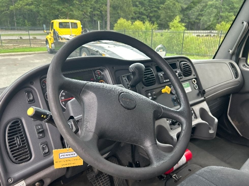 Medium Duty Box Truck-Light and Medium Duty Trucks-Freightliner-2020-M2-Prince George-VA-339,694\n\t\tmiles-$ 24,250 - Image 17