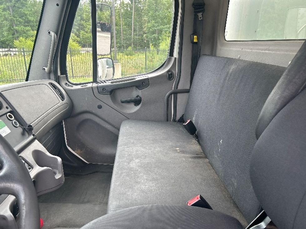 Medium Duty Box Truck-Light and Medium Duty Trucks-Freightliner-2020-M2-Prince George-VA-339,694\n\t\tmiles-$ 24,250 - Image 19