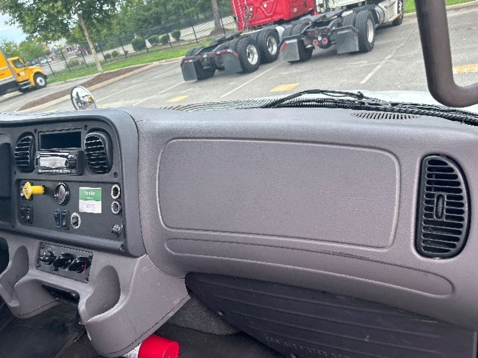 Medium Duty Box Truck-Light and Medium Duty Trucks-Freightliner-2020-M2-Prince George-VA-339,694\n\t\tmiles-$ 24,250 - Image 21